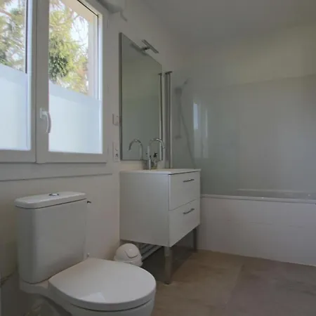 For 10 People With Sea View Villa